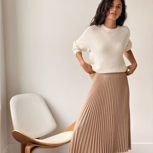 Wilfred Granada sweater